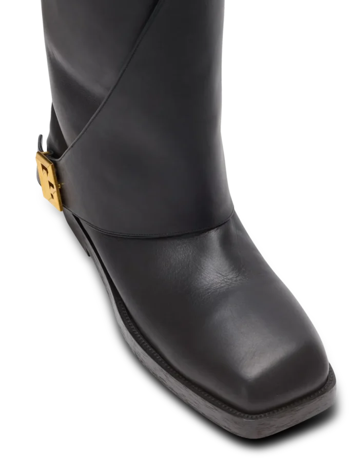 Bottes plates en cuir torsadé Bottes plates en cuir torsadé