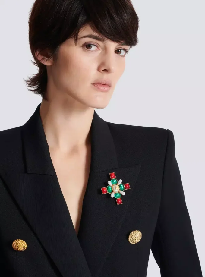 Broche baroque avec perles et cristaux Broche baroque avec perles et cristaux