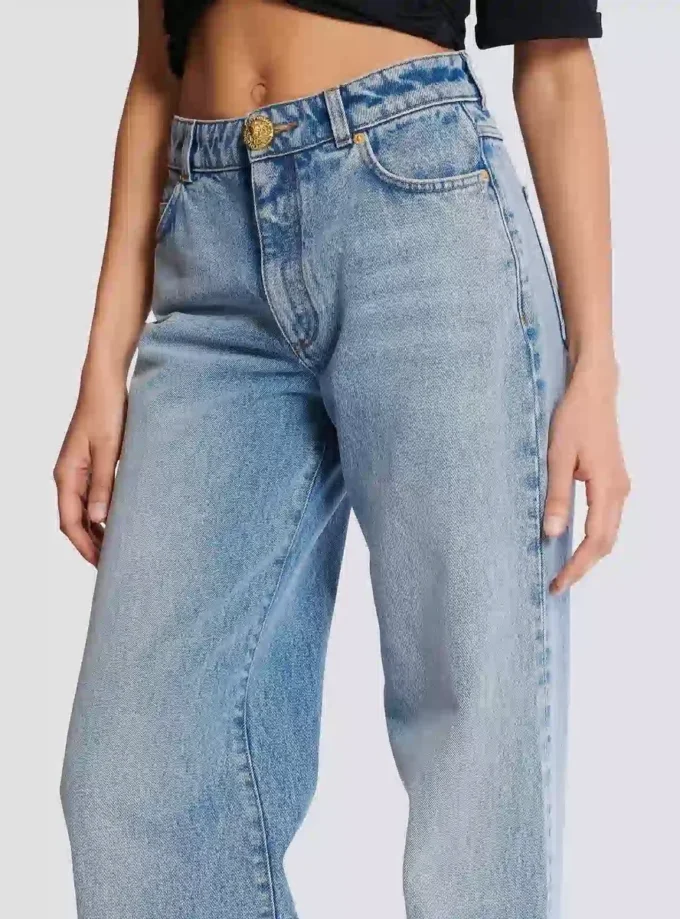 Jean droit en denim délavé Jean droit en denim délavé
