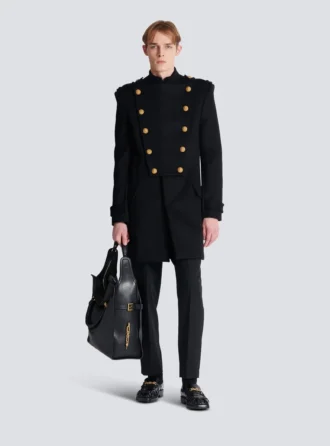Manteau en laine et cachemire avec plastron amovible Manteau en laine et cachemire avec plastron amovible