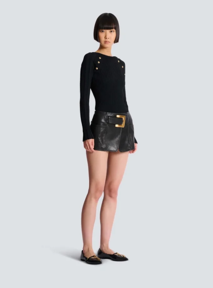 Mini-jupe en cuir avec ceinture