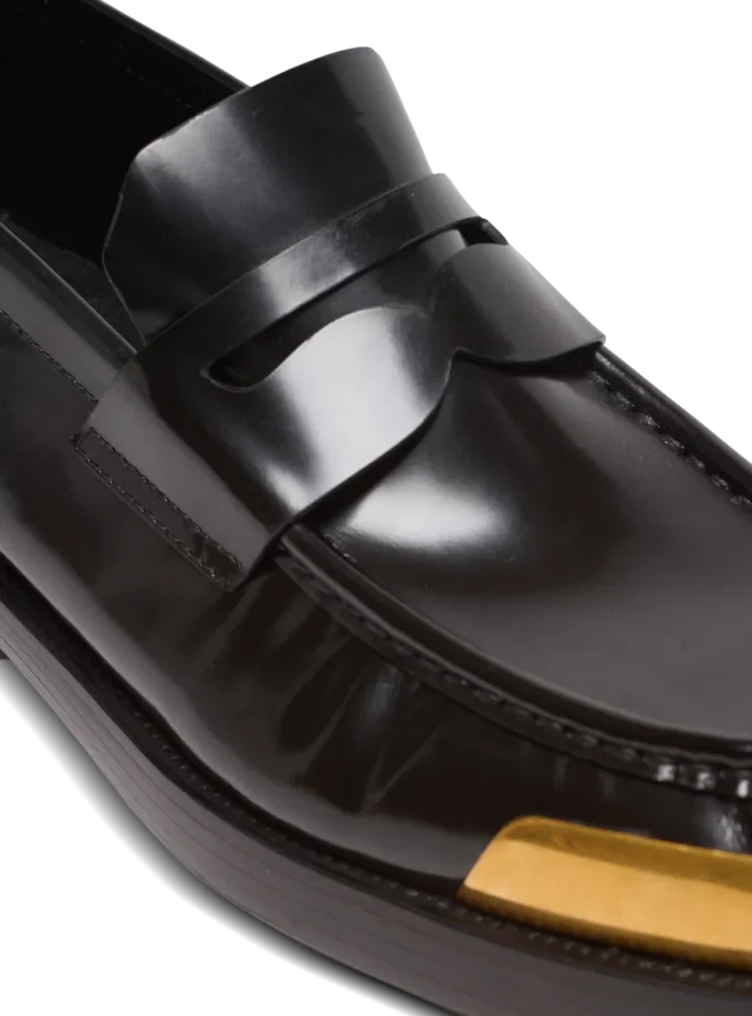 Mocassins en cuir verni à bout carré Mocassins en cuir verni à bout carré