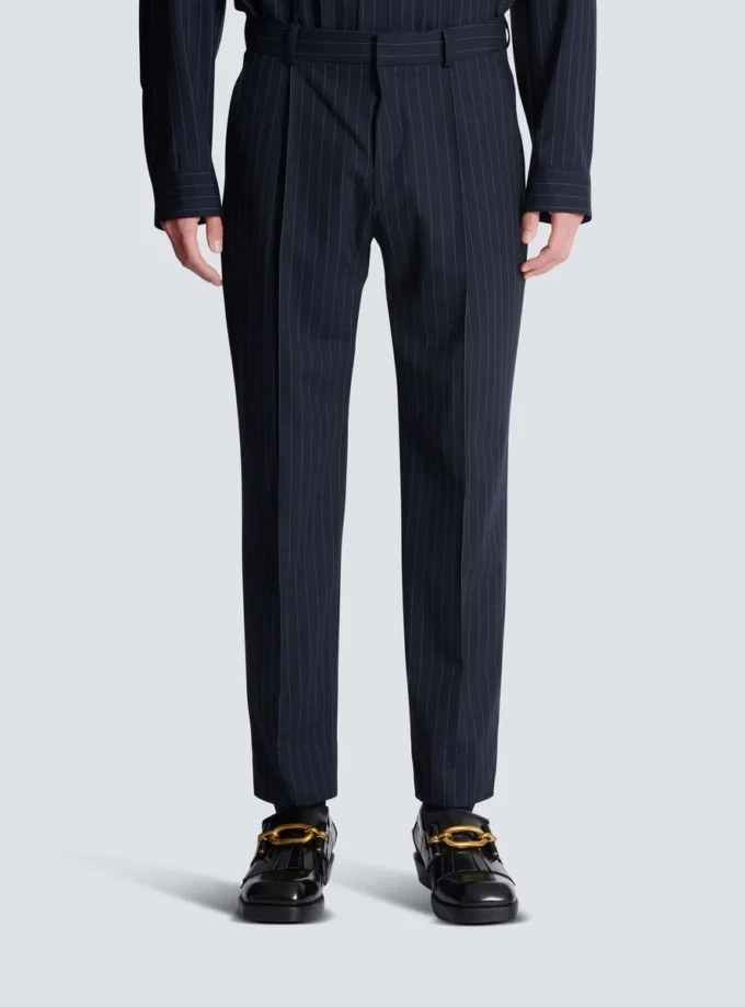 Pantalon droit en laine à fines rayures Pantalon droit en laine à fines rayures