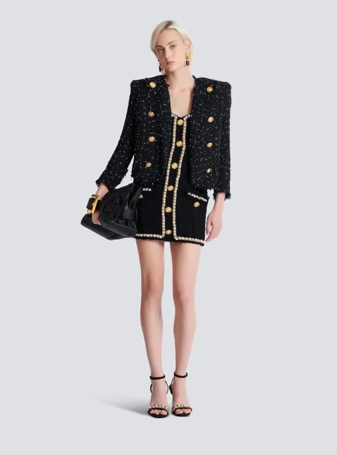 Robe en tweed avec bordure en perles Robe en tweed avec bordure en perles