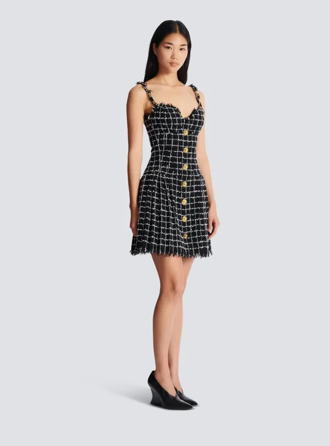 Robe en tweed à bretelles chaînes Robe en tweed à bretelles chaînes