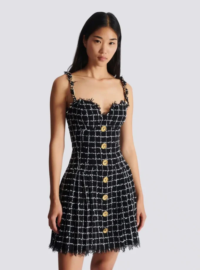 Robe en tweed à bretelles chaînes Robe en tweed à bretelles chaînes