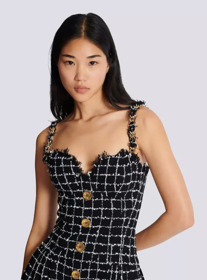 Robe en tweed à bretelles chaînes Robe en tweed à bretelles chaînes