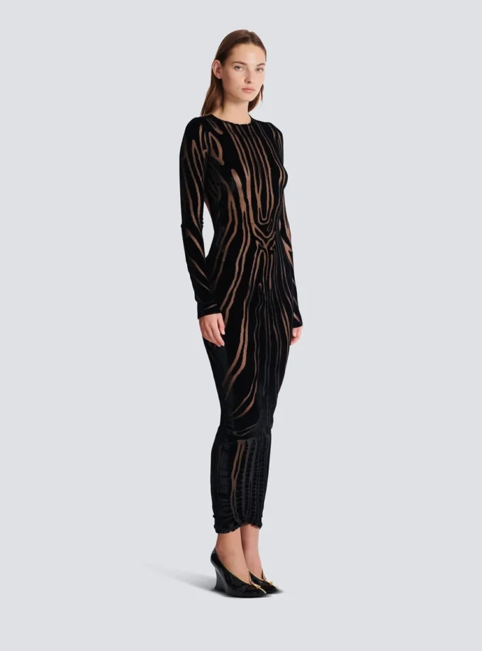 Robe longue en velours imprimé zèbre Robe longue en velours imprimé zèbre