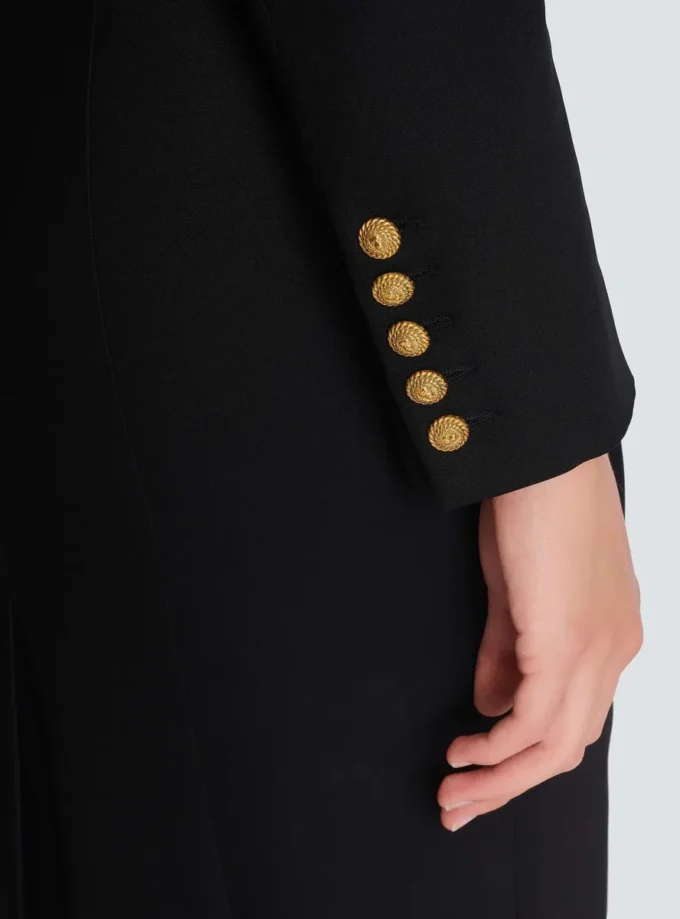 Robe longue structurée en crêpe