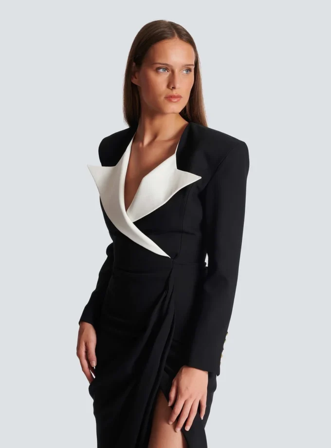 Robe longue structurée en crêpe