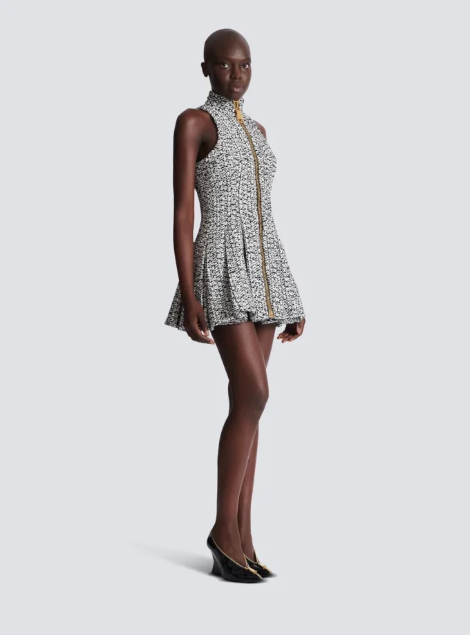 Robe évasée sans manches en tweed Robe évasée sans manches en tweed