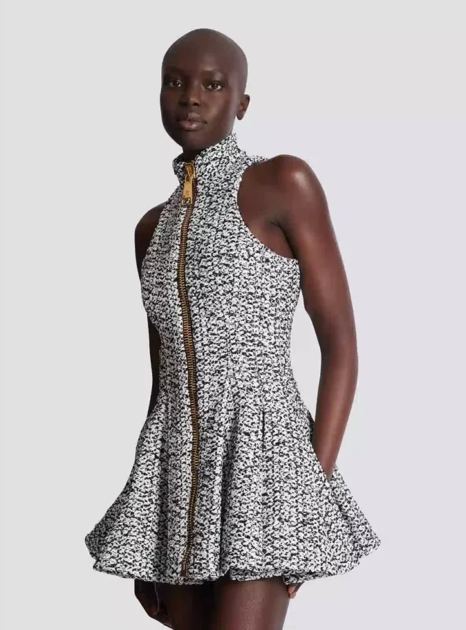 Robe évasée sans manches en tweed Robe évasée sans manches en tweed