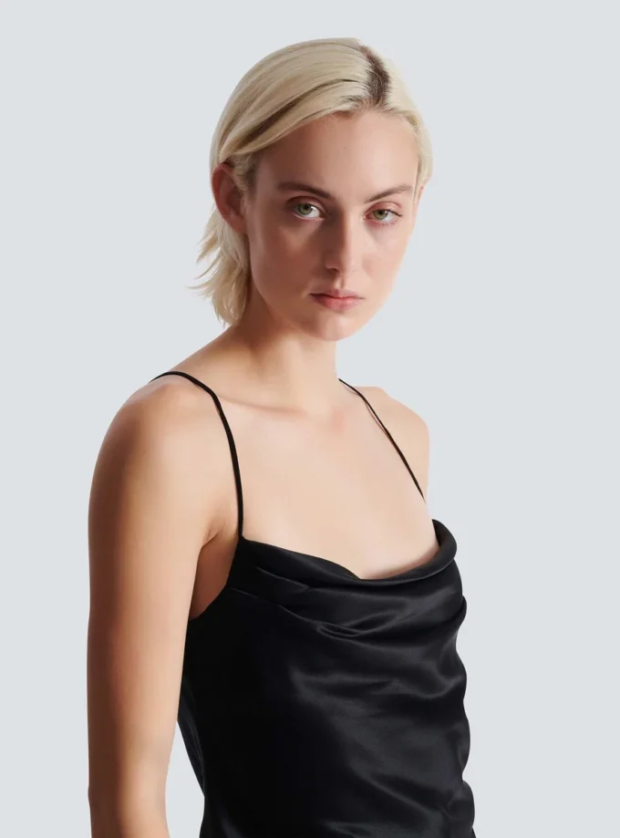 Top drapé en satin