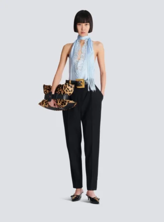 Top en satin à franges et dos nu
