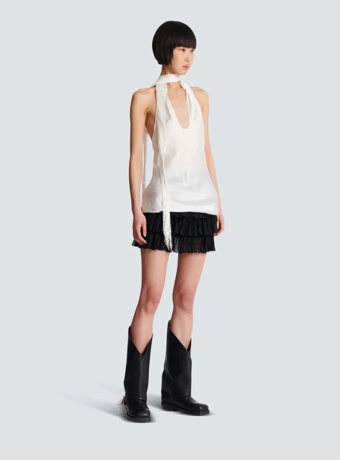Top en satin à franges et dos nu
