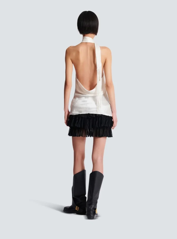 Top en satin à franges et dos nu