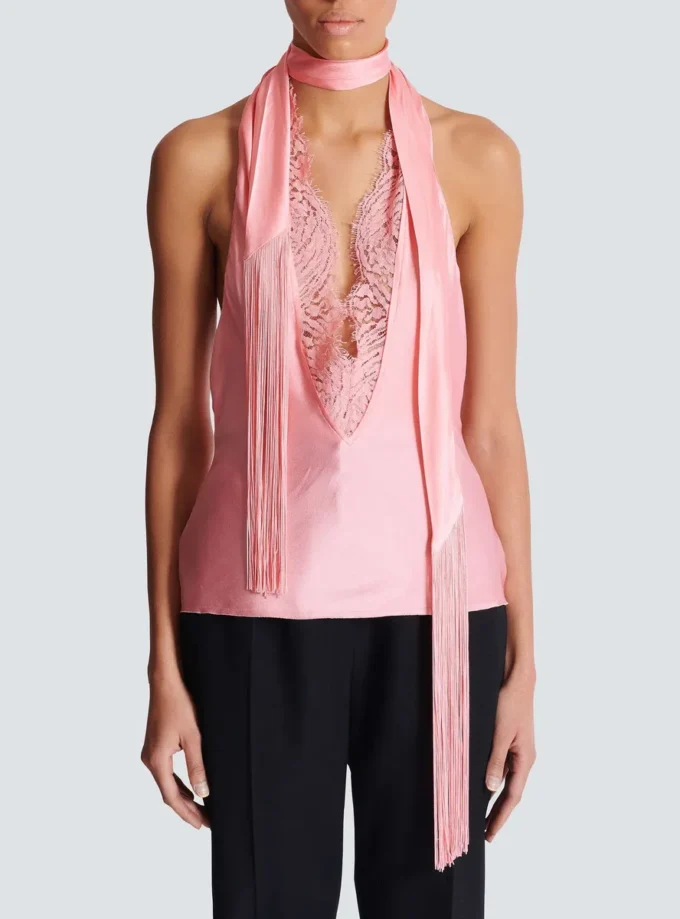 Top en satin à franges et dos nu Top en satin à franges et dos nu