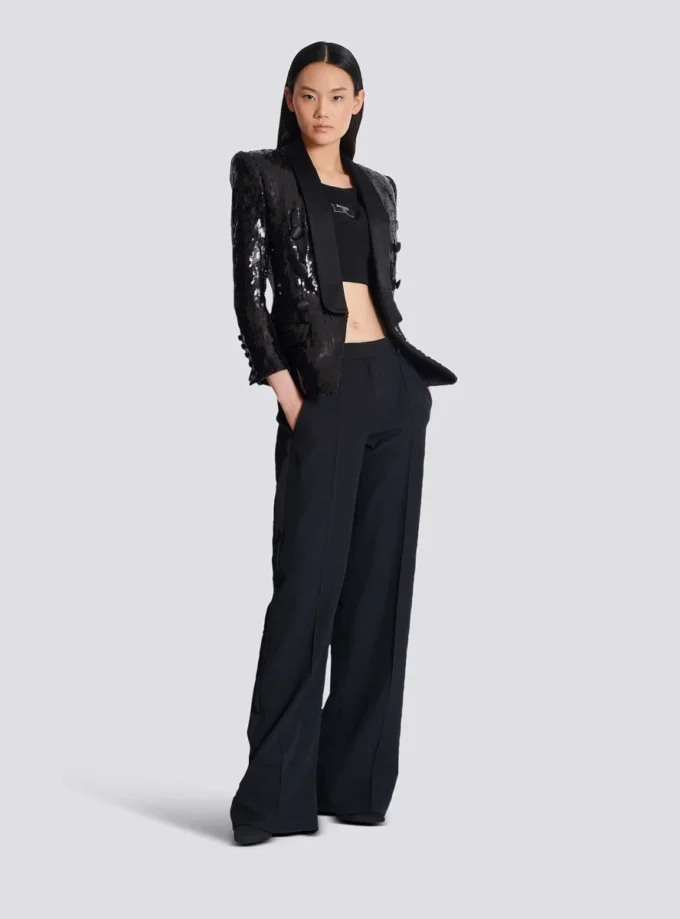 Veste ajustée en satin pailleté à col en V Veste ajustée en satin pailleté à col en V