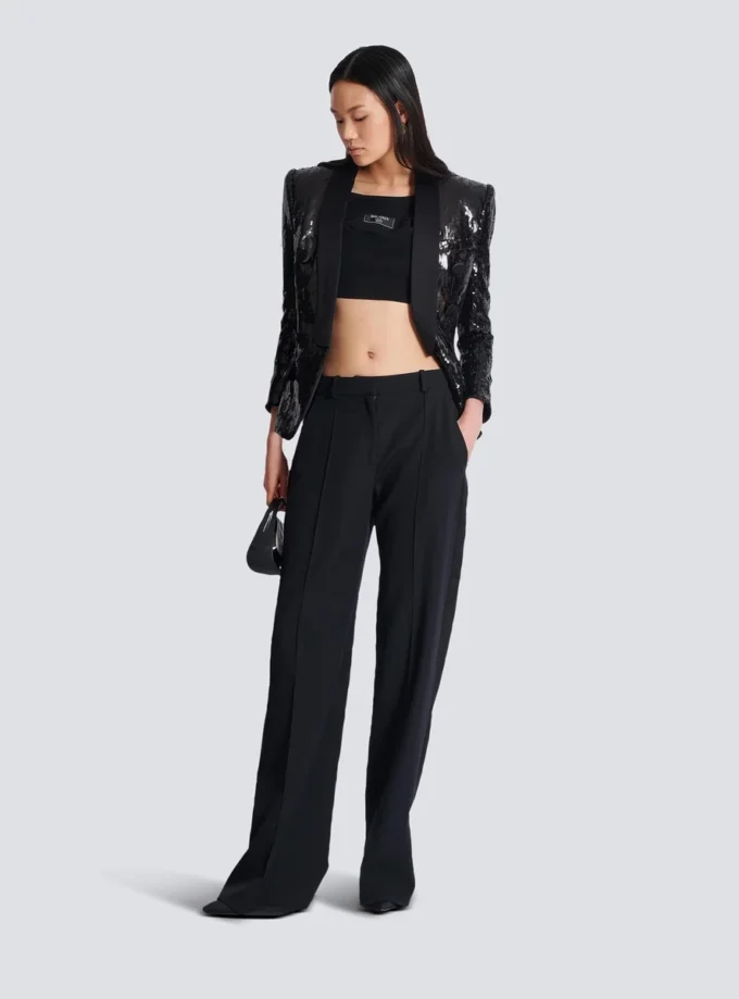Veste ajustée en satin pailleté à col en V Veste ajustée en satin pailleté à col en V