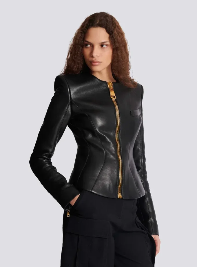 Veste courte à basque en cuir d’agneau Veste courte à basque en cuir d’agneau