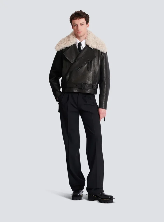 Veste en cuir avec col en peau lainée Veste en cuir avec col en peau lainée