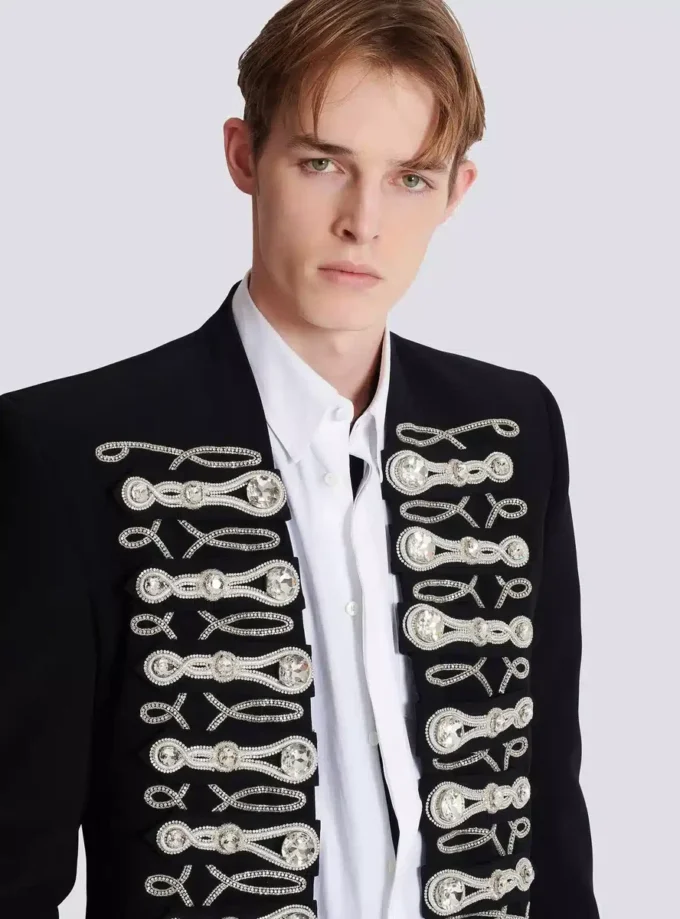 Veste spencer en crêpe avec boutons brodés Veste spencer en crêpe avec boutons brodés
